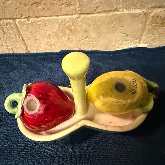 Vintage RARE SMI Salt and Pepper Shakers with Caddy. - Picture 3 of 3